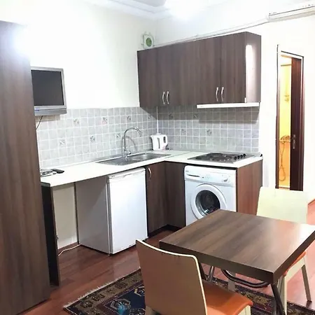 Aparthotel Queen 3*